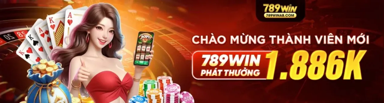 Cận cảnh các lá bài Baccarat đang được chia trên bàn tại new88 com